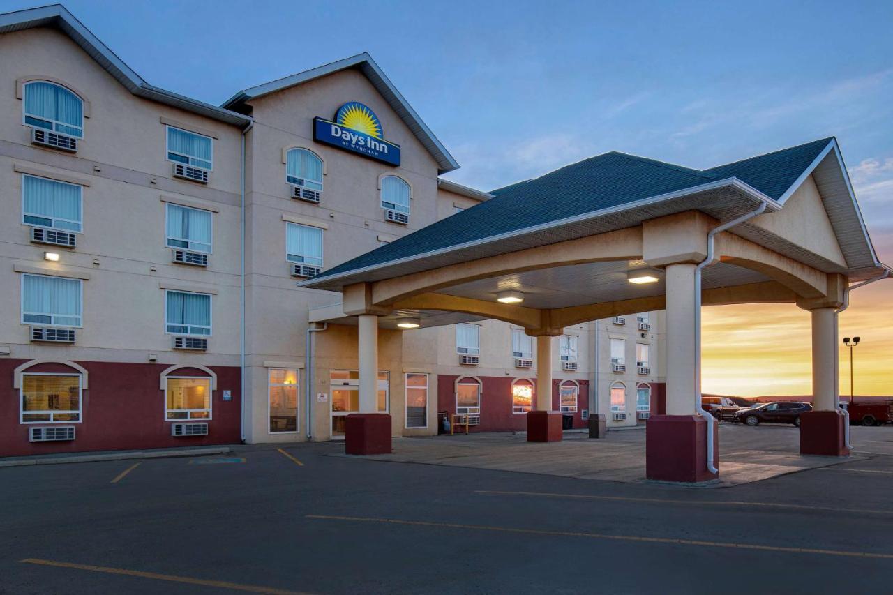 Days Inn By Wyndham Dawson Creek Eksteriør billede